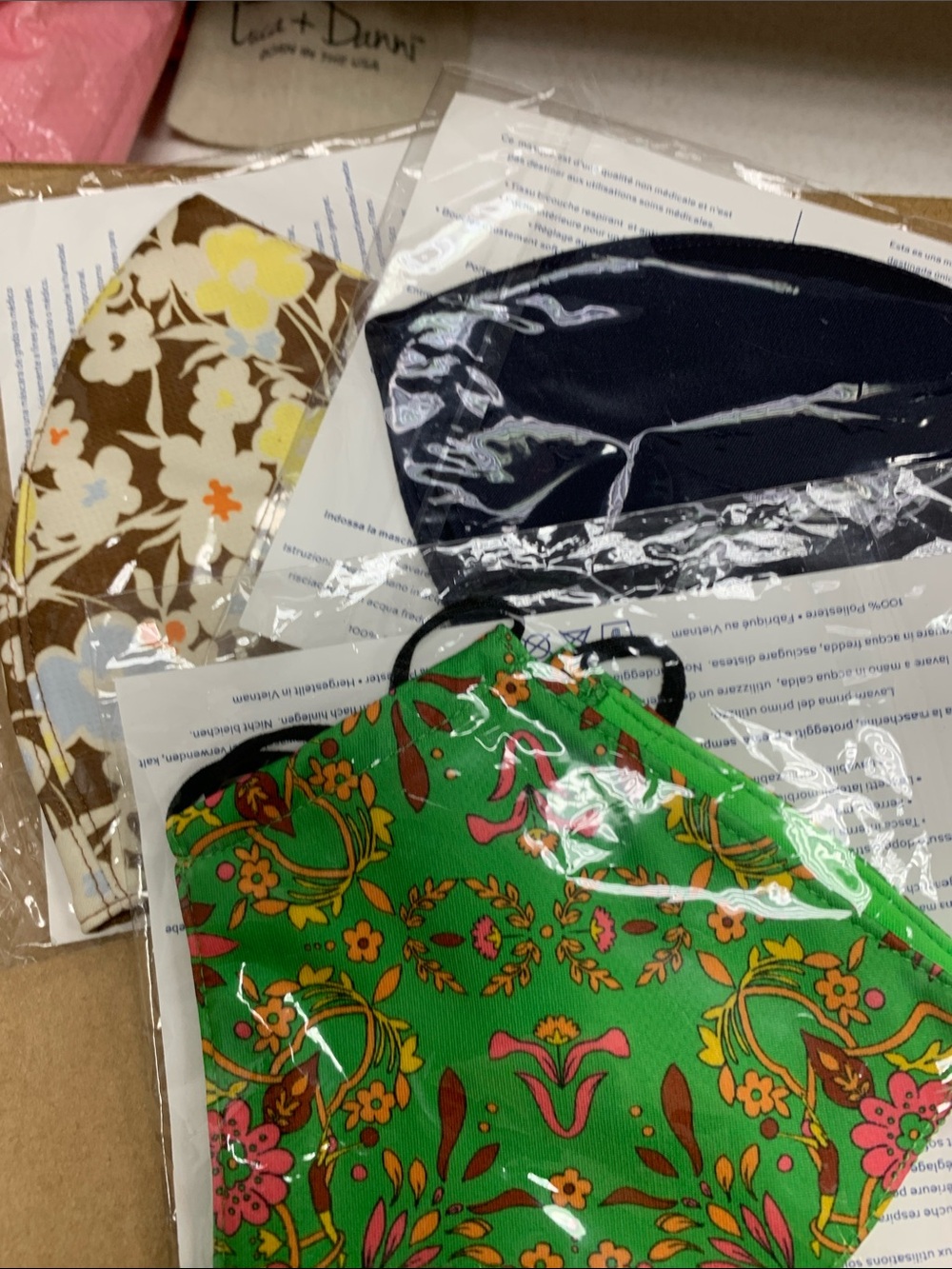 Tory Burch Green Floral Face Mask with Multicolor Print
